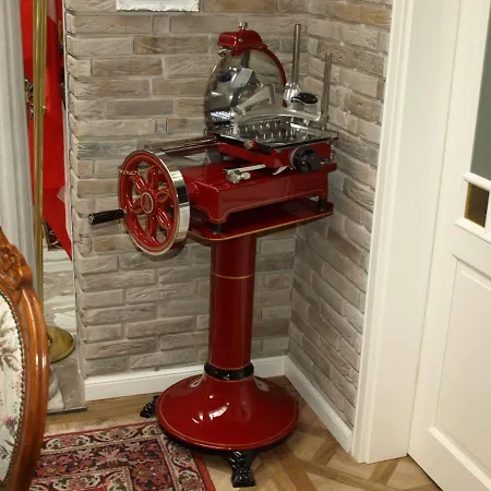 Villa-angelina Bed and Breakfast