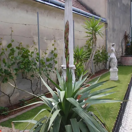 安吉丽娜别墅酒店