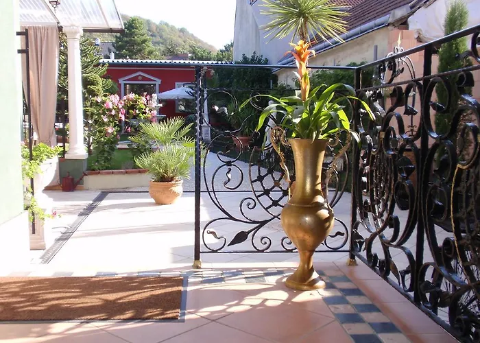 Bed & Breakfast Villa-angelina